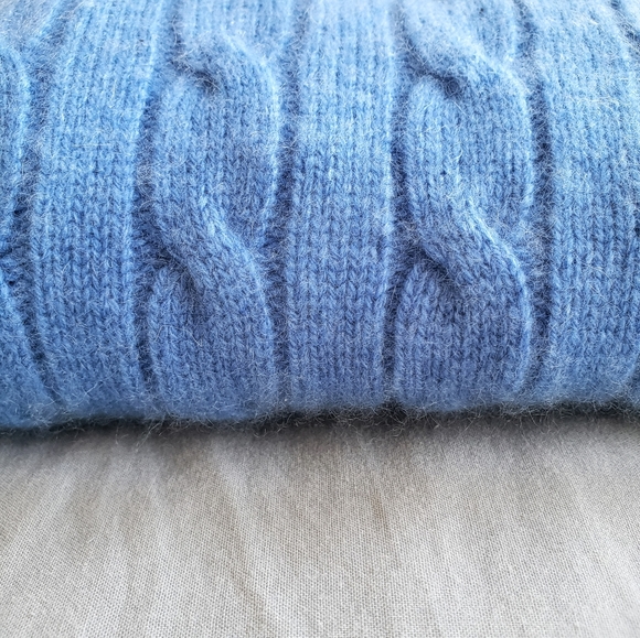 Lord & Taylor Blue Cashmere Sweter EUC L - Picture 5 of 8